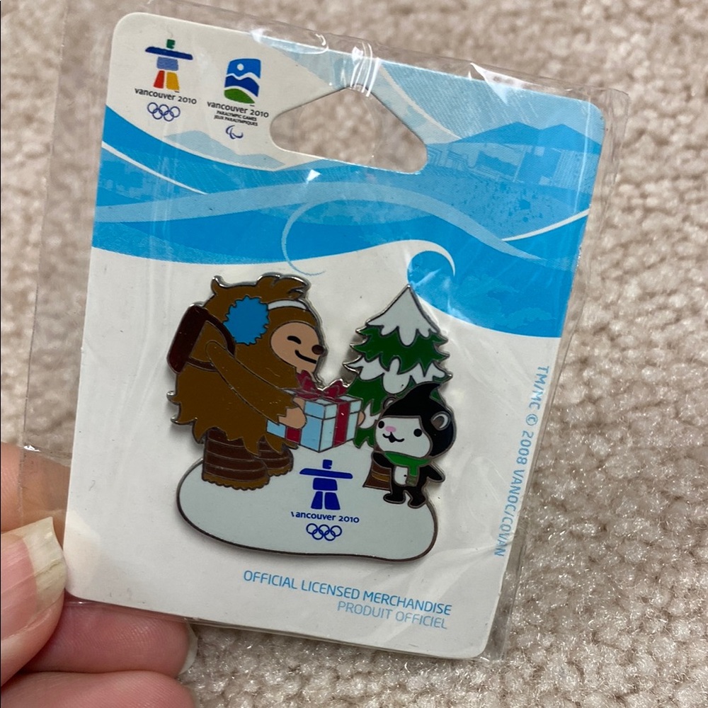 NWT Vancouver 2010 Olympic Pin with Mascots
